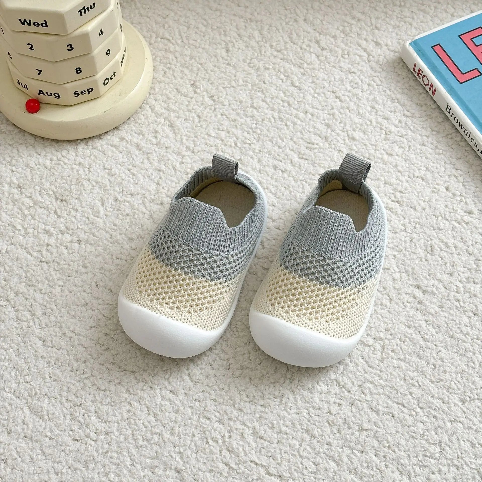 Zapatos para Bebé Antideslizantes Transpirables Calcetines para Suelo de Cuna con Suela de Goma para Niños Niñas Mallas Zapatos Zapatillas de Suela Suave