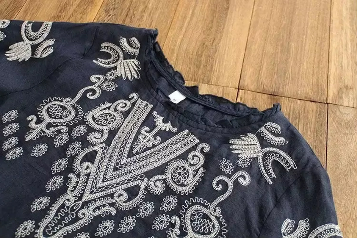 Camisa de mujer de primavera con mangas largas y volantes, blusa vintage con bordado, casual, cuello redondo, de algodón y lino.