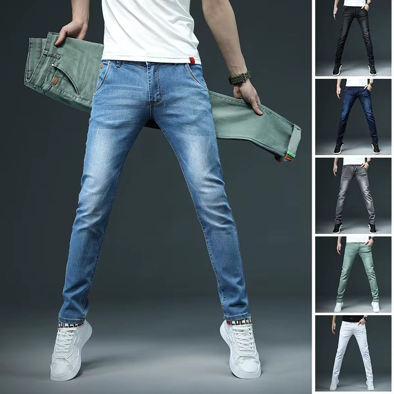 Jeans ajustados elásticos para hombre color azul claro, moda casual.